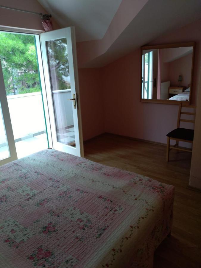 Elvira Apartma *
