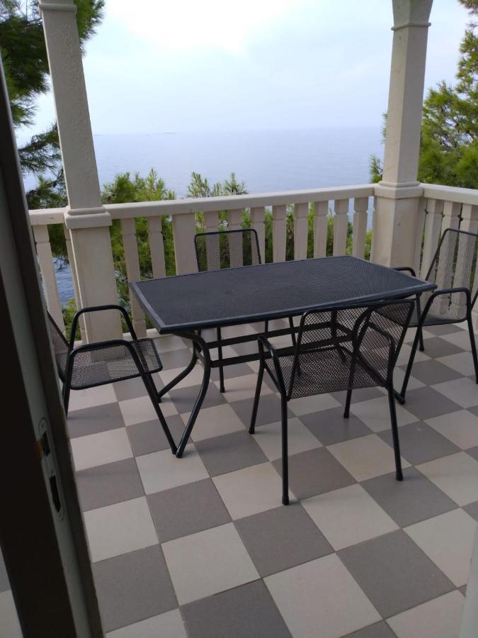 Apartma Elvira Sveta Nedelja (Hvar)